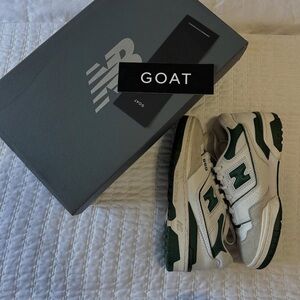 New Balance White and Green Sneakers for Everyday Style